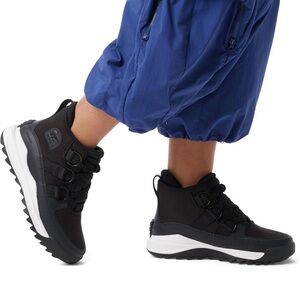 Sorel ONA RMX Chukka Boots